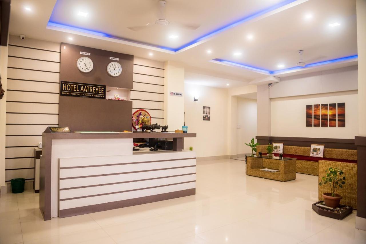 Hotel Aatreyee Дибругарх Экстерьер фото